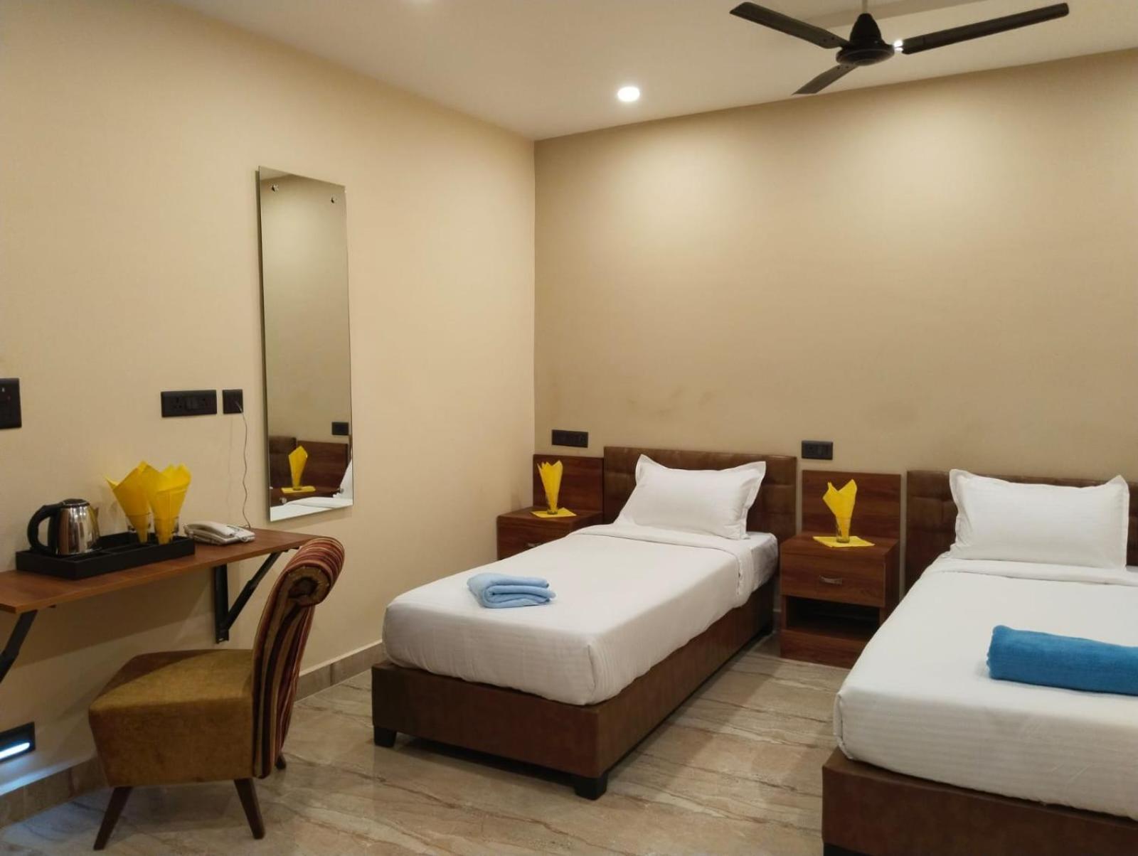 Hotel Windsor Plaza 하이데라바드 외부 사진